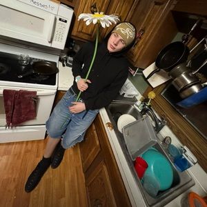 Meet your Posher, Smelvin